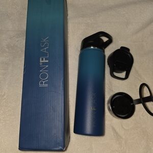 🌟🌟Iron Flask Blue Water Bottle with Lid🌟🌟